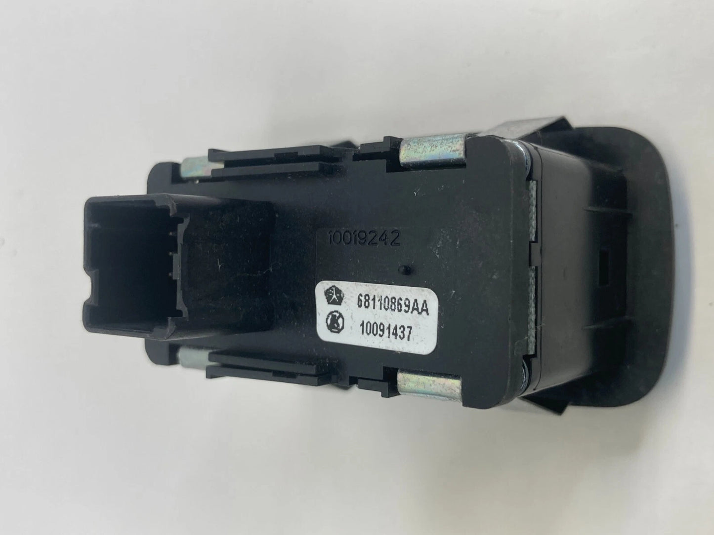 12-16 CHRYSLER TOWN & COUNTRY REAR RIGHT DOOR POWER WINDOW SWITCH 68110868AA OEM