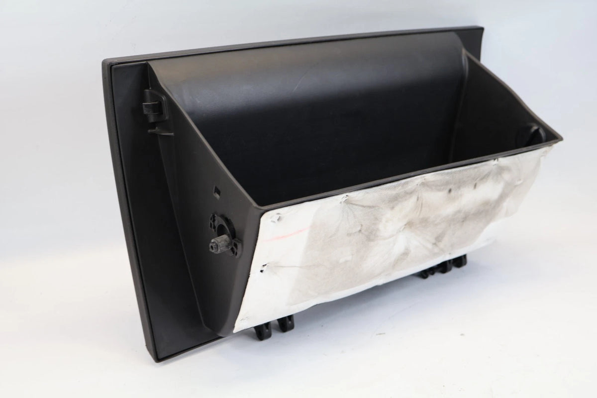 2014 2015 KIA SORENTO DASH RIGHT GLOVE BOX STORAGE COMPARTMENT ASSY OEM