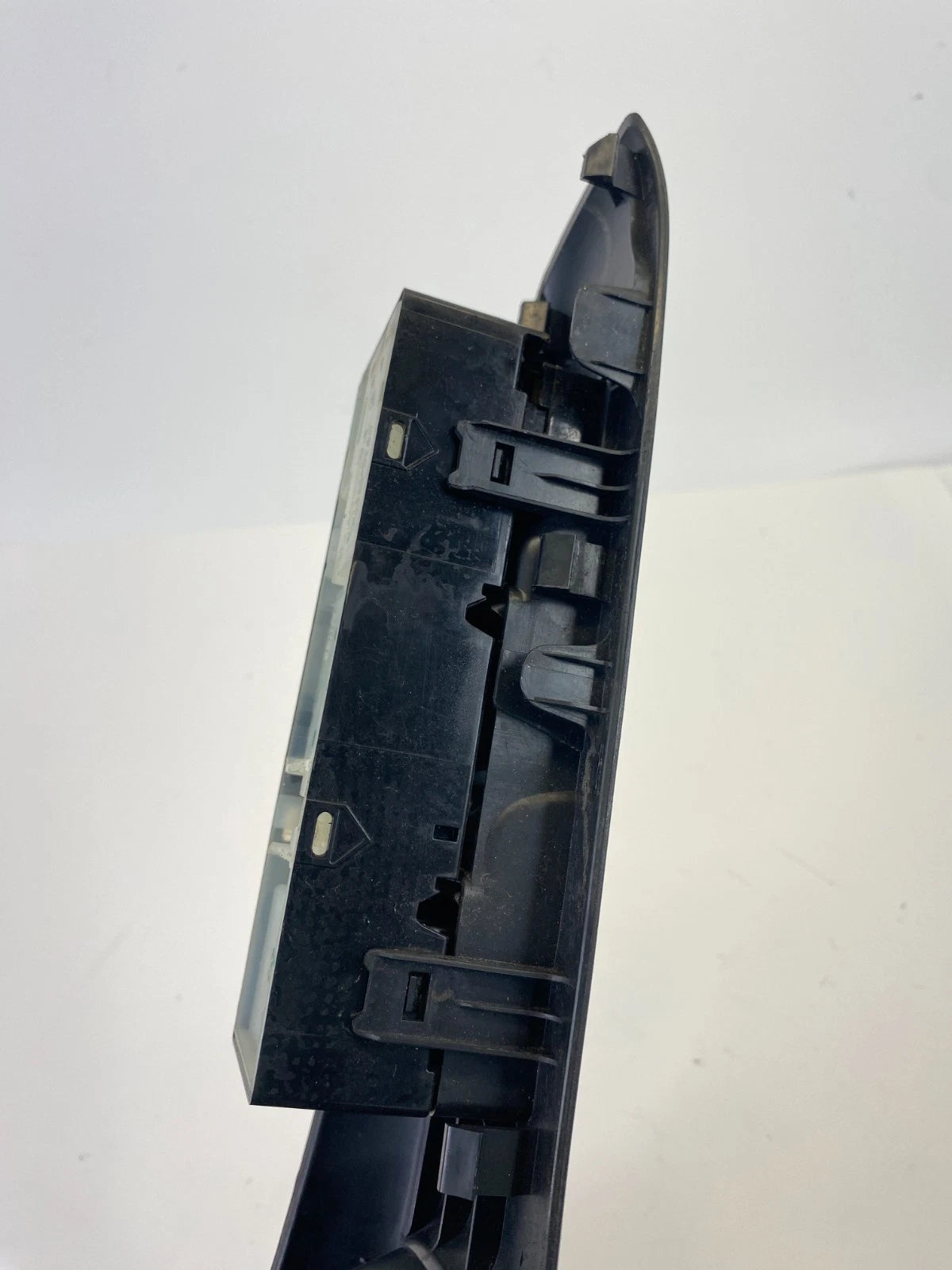 2012-2019 Nissan Versa Front Left Side Door Power Master Window Switch w/ Bezel