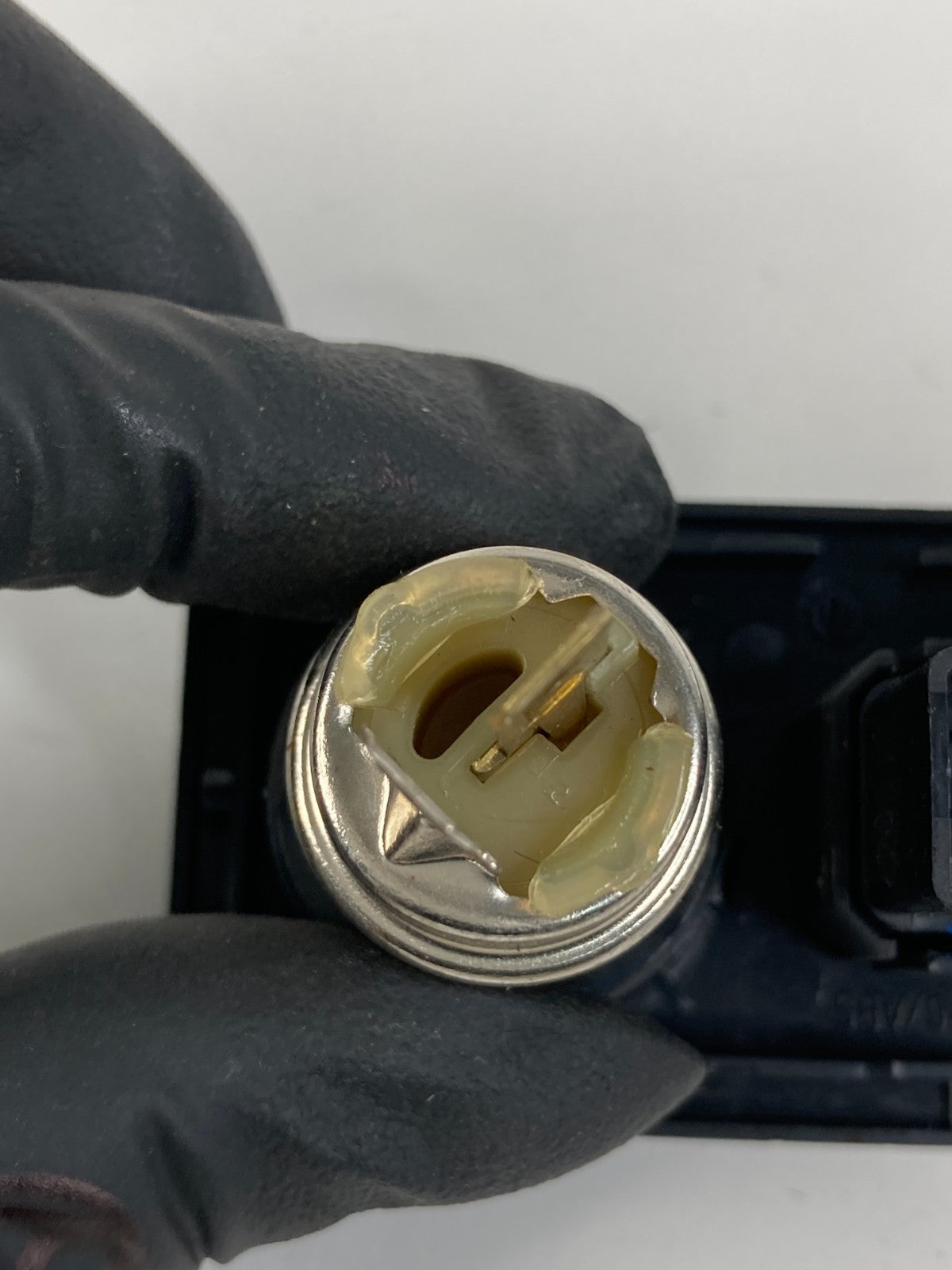 2009-2015 Jaguar XF Console USB AUX Auxiliary Jack Socket Port A2C5336865900