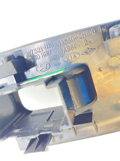 06-10 HYUNDAI ELANTRA SEDAN REAR RIGHT DOOR WINDOW SWITCH BEZEL TRIM 93580-2H100