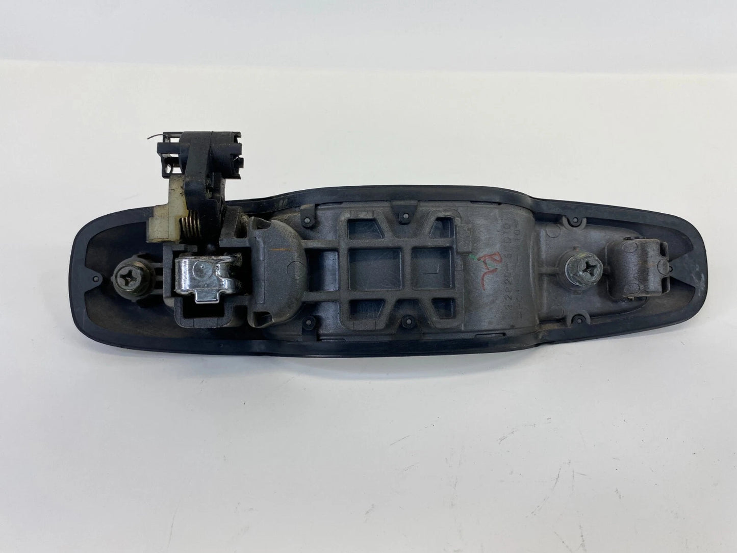 2003-2006 SUZUKI XL-7 REAR LEFT SIDE EXTERIOR DOOR HANDLE 82820-65D10 OEM