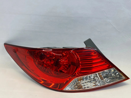 2012 2013 2014 HYUNDAI ACCENT SEDAN LEFT TAIL LIGHT DRIVER SIDE OUTER OEM
