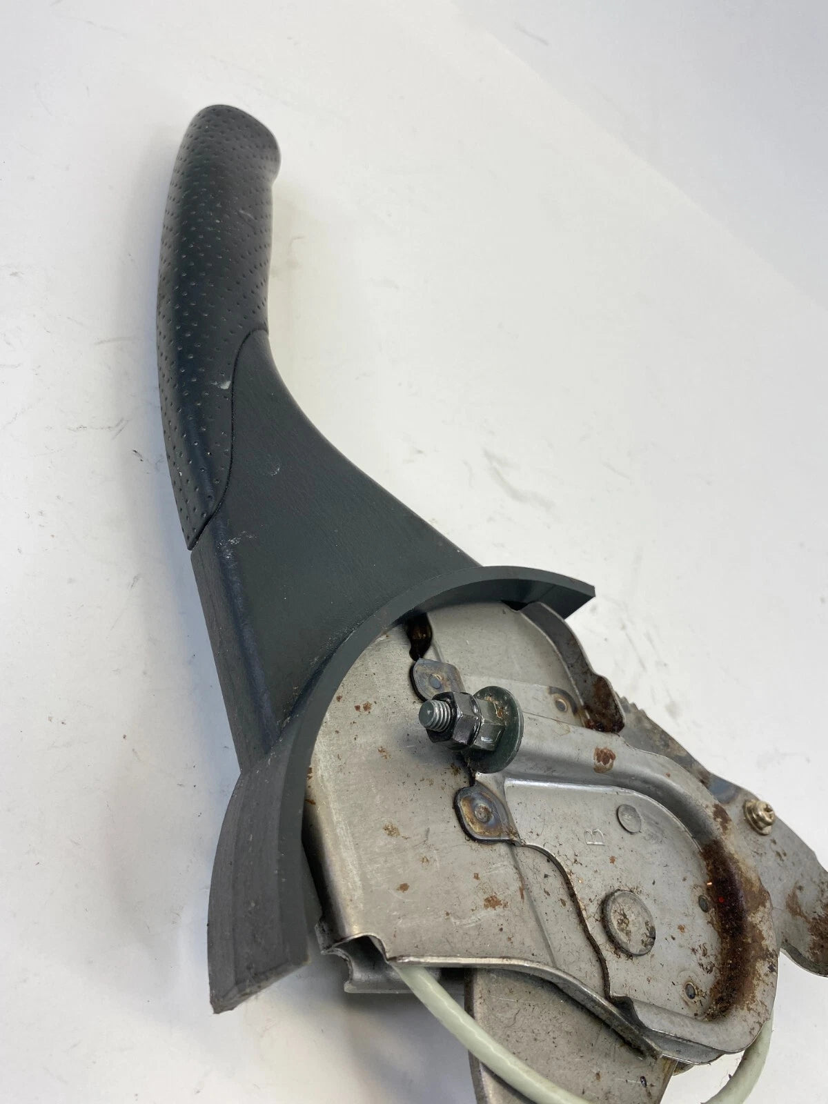 2001 02 03 04 2005 TOYOTA RAV4 EMERGENCY PARKING BRAKE HANDLE LEVER CONTROL OEM