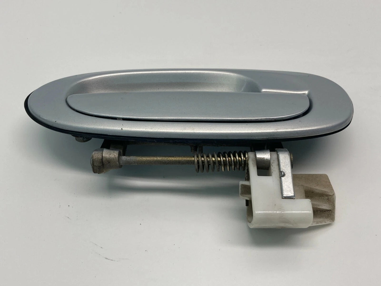 1997-2002 FORD ESCORT REAR RIGHT BACK SIDE EXTERIOR DOOR HANDLE D17890 OEM