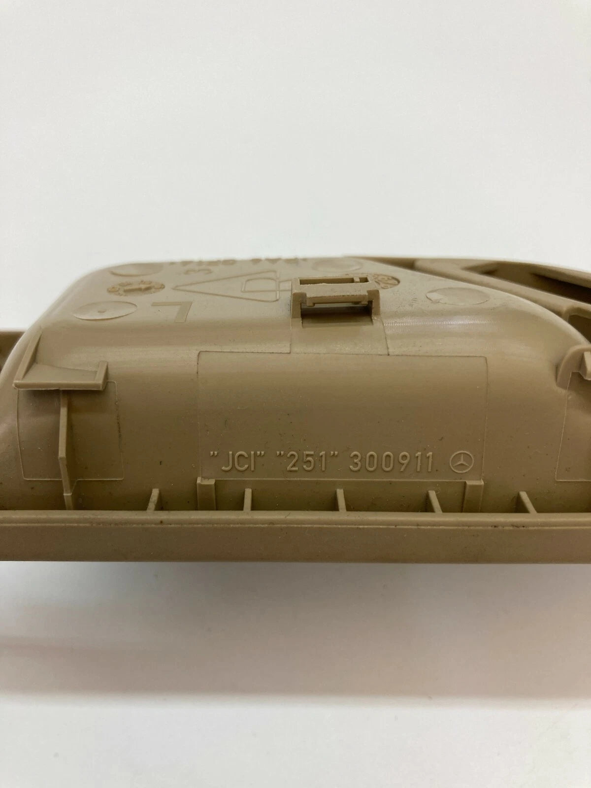06-10 MERCEDES-BENZ R350 R 350 FRONT LEFT DRIVER SIDE INNER DOOR HANDLE BEZEL