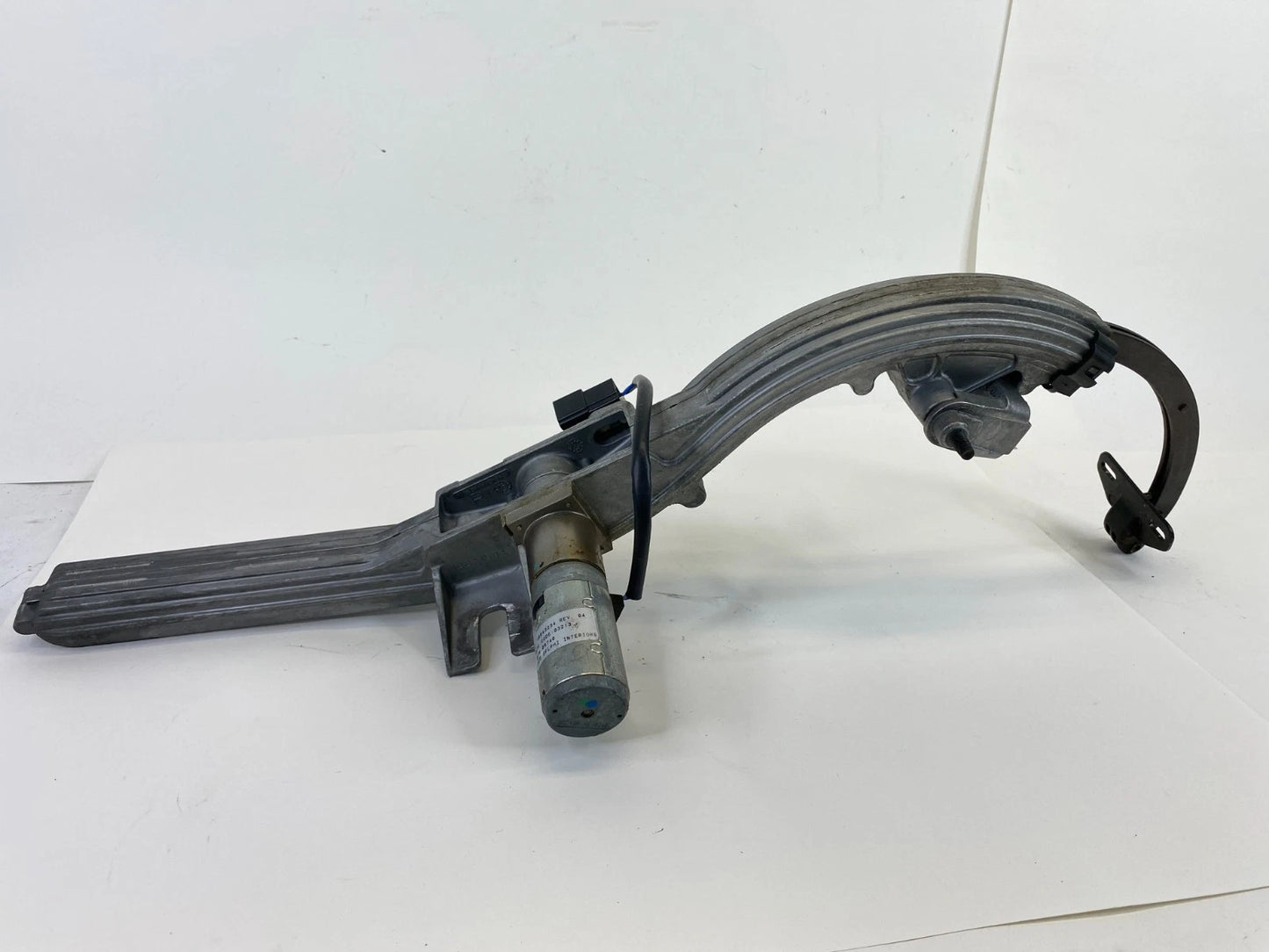 03-06 LINCOLN NAVIGATOR REAR RIGHT LIFTGATE TRUNK HATCH HINGE POWER MOTOR OEM