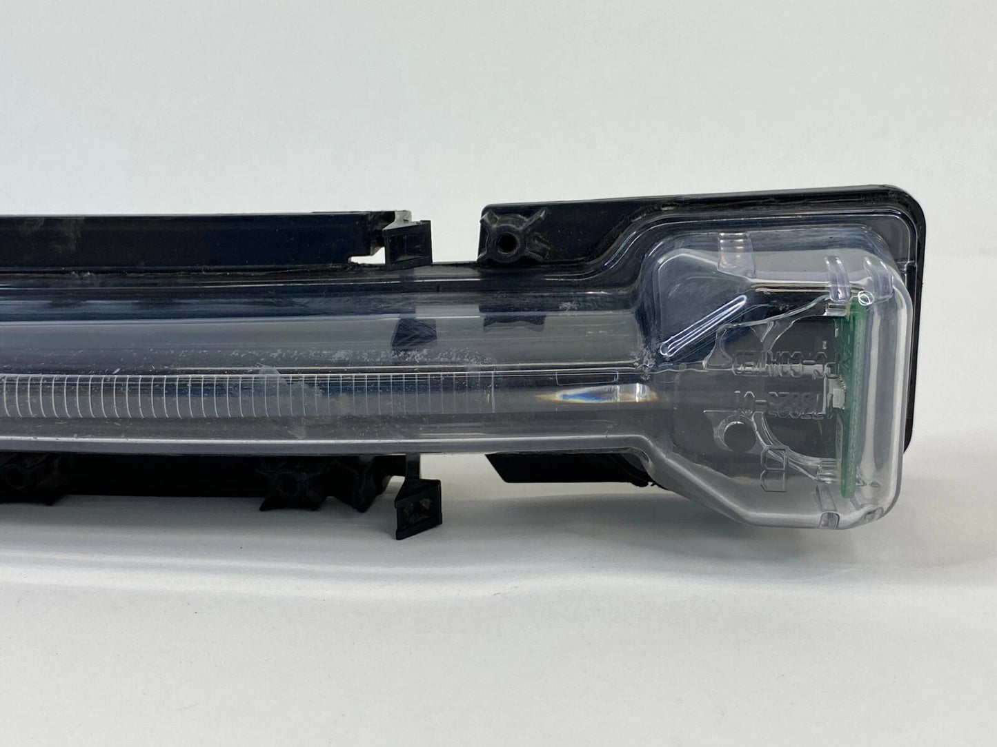 2010-2019 FORD TAURUS FRONT LEFT DRIVER TURN SIGNAL LIGHT AG13-13B221-AB OEM
