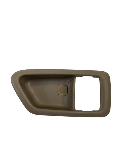 97-01 TOYOTA CAMRY FRONT RIGHT PASSENGER SIDE INNER DOOR HANDLE BEZEL TRIM OEM