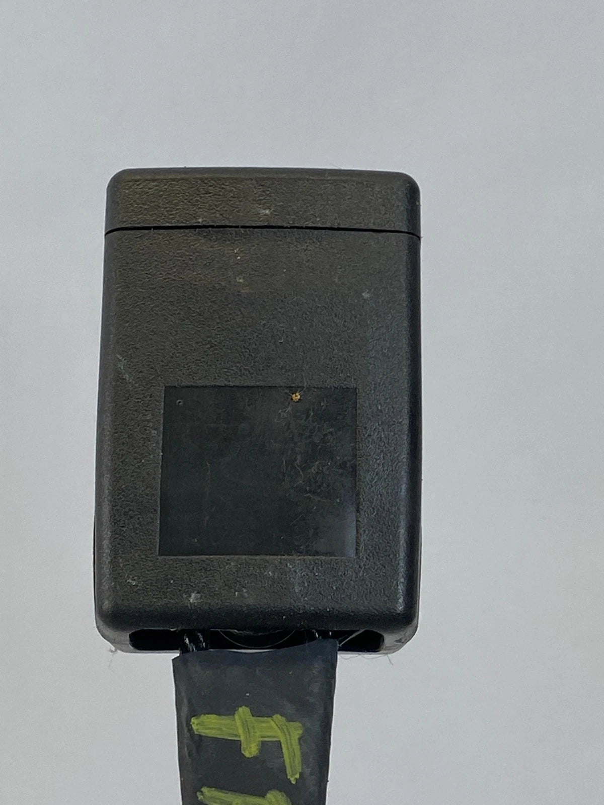 2012-2017 CHEVROLET EQUINOX FRONT RIGHT SEAT BELT BUCKLE RECEPTACLE OEM 22906762
