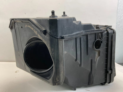 2000-2005 CHEVROLET MONTE CARLO 3.8L AIR INTAKE CLEANER BOX ASSEMBLY OEM