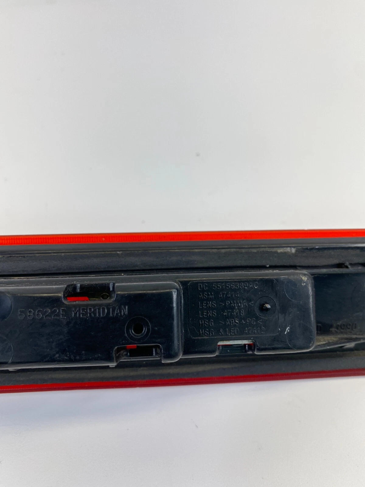 2005-2010 JEEP GRAND CHEROKEE THIRD CENTER HIGH MOUNTED STOP LAMP 55156389AC OEM