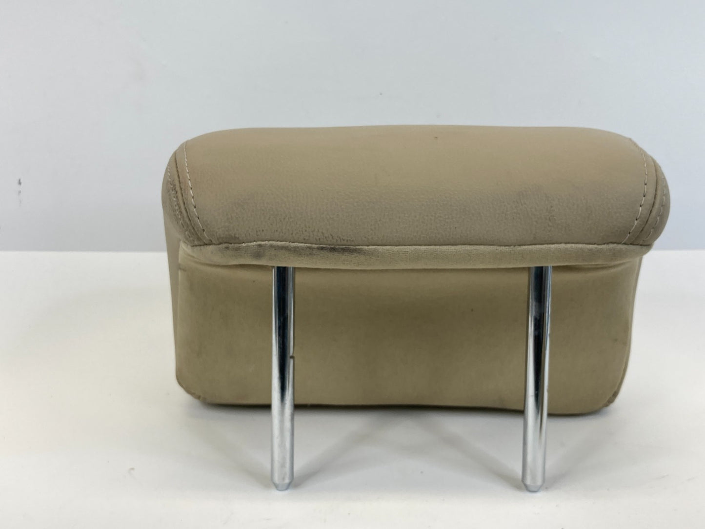 09 10 Hyundai Sonata Rear Left & Right Middle Seat Headrest Head Rest Set OEM