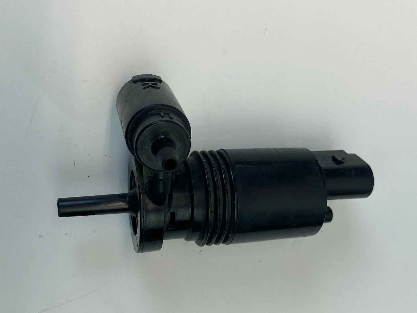 2008-2016 CHRYSLER TOWN & COUNTRY WINDSHIELD WIPER WASHER PUMP MOTOR 05152075AC