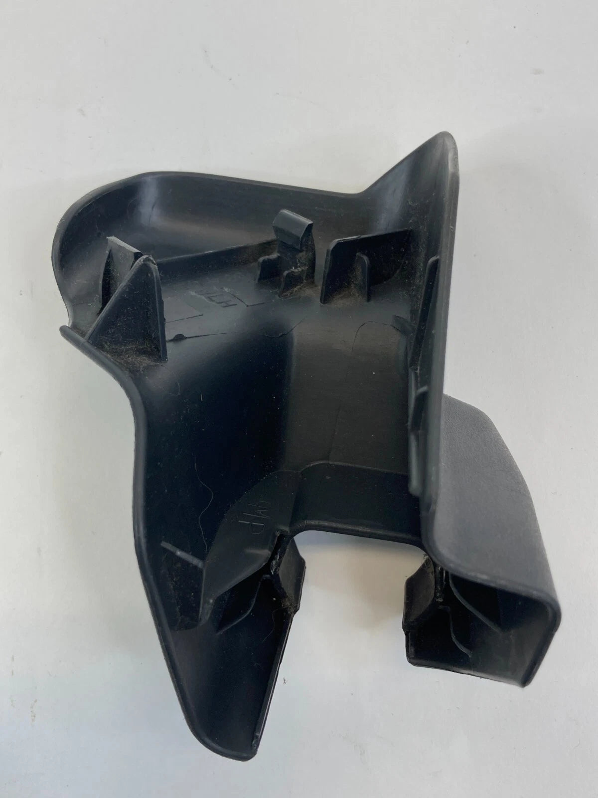 09 10 11 12 13 TOYOTA MATRIX LEFT OUTER SEAT TRACK END COVER TRIM CAP 7213802100