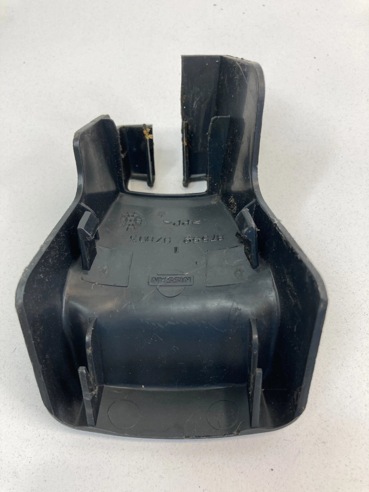 2000 2001 NISSAN ALTIMA FRONT LEFT SEAT TRACK END COVER CAP TRIM 87559-0Z803 OEM
