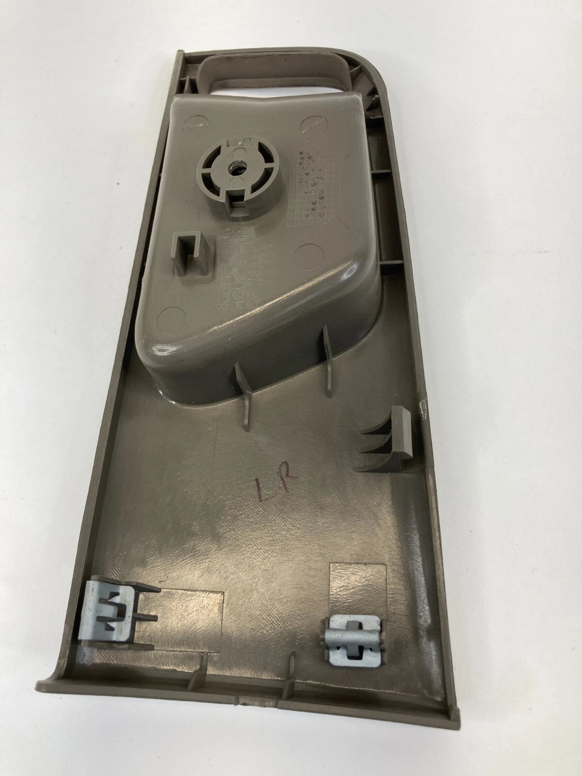 2005-2010 KIA SPORTAGE REAR LEFT INSIDE DOOR HANDLE TRIM BEZEL 83611-1F000 OEM