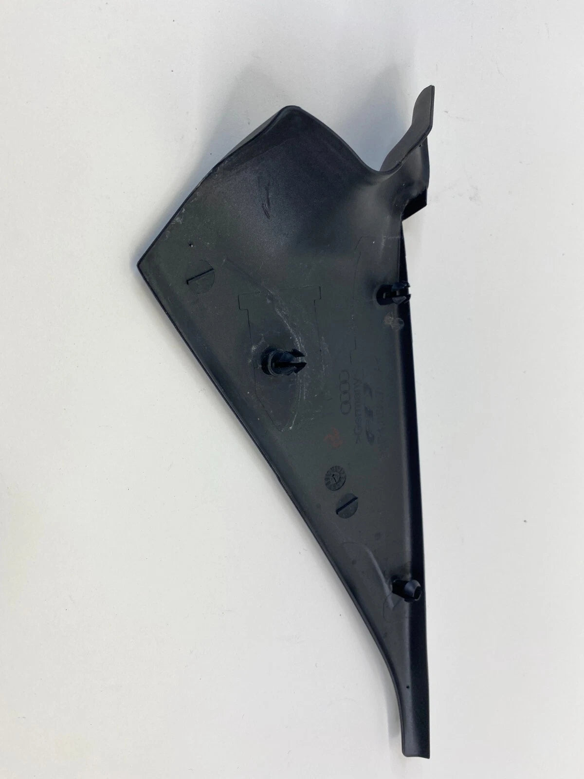06-13 AUDI A3 FRONT LEFT SIDE INTERIOR DOOR CORNER COVER TRIM 8P4-858-705A OEM
