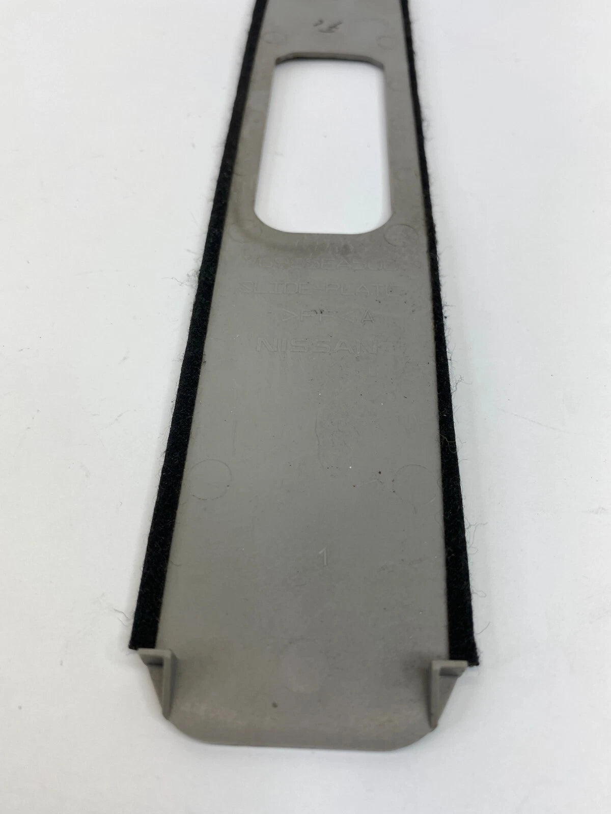 2005-2015 NISSAN XTERRA LEFT SIDE UPPER CENTER PILLAR TRIM PANEL 76985EA500 OEM