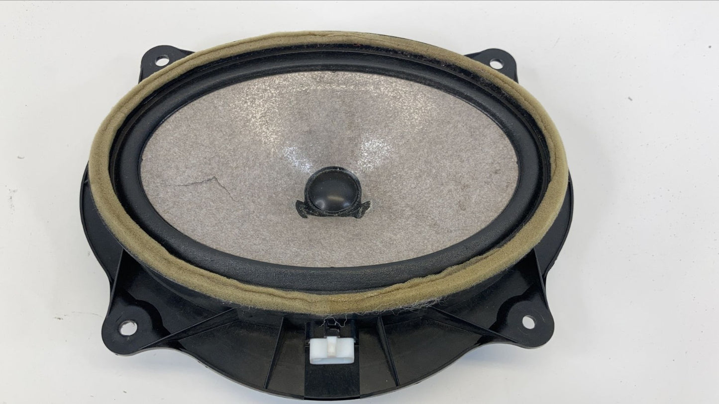 05-11 Toyota Camry 05-12 Avalon Front Side Door Audio Sound Speaker 86160-AA420