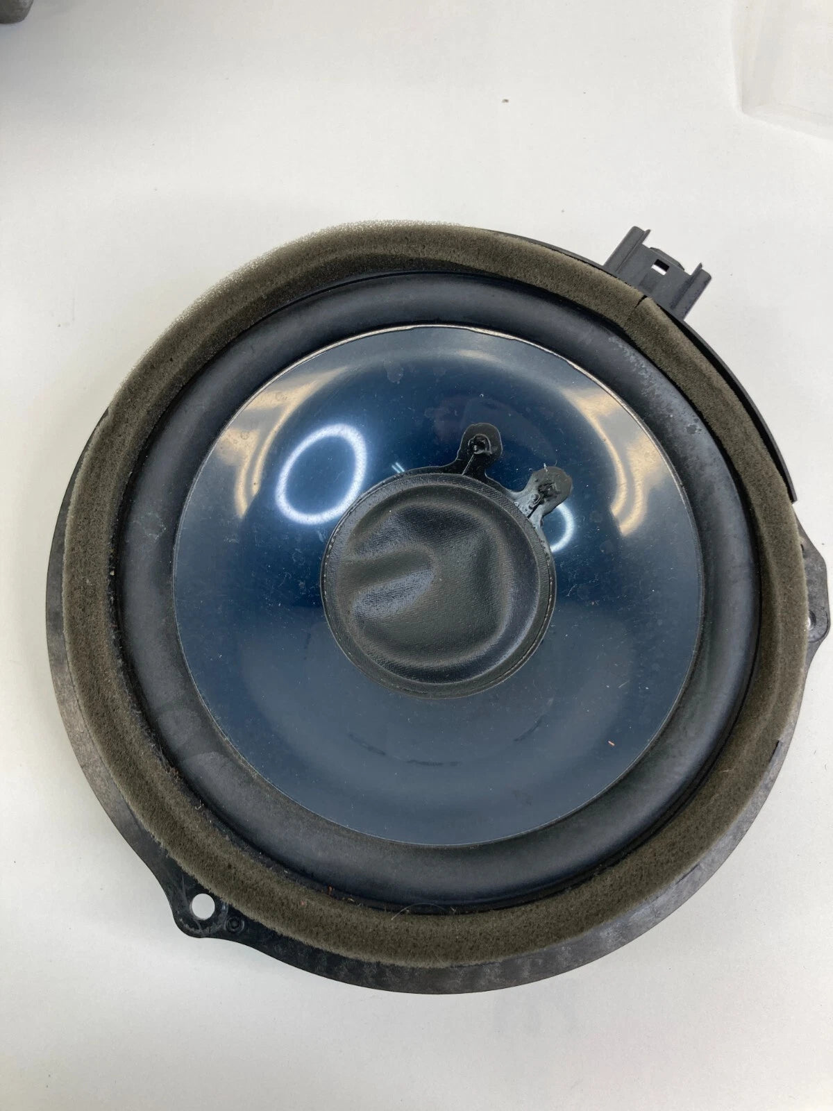 2012-2018 FORD FOCUS REAR LEFT DOOR SOUND SYSTEM SPEAKER ASSEMBLY 6M2T-18808-FC