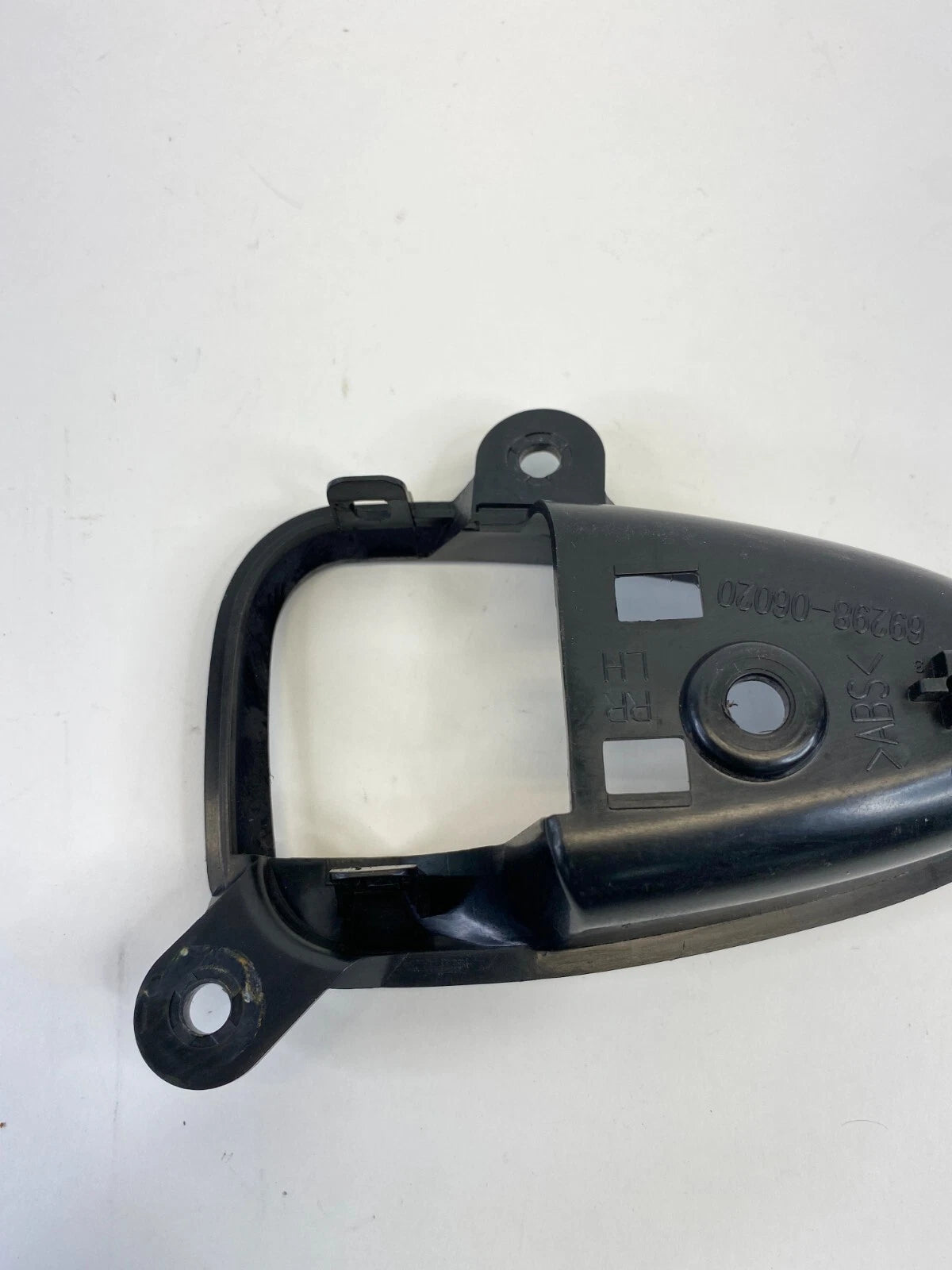 07-11 TOYOTA CAMRY REAR LEFT INTERIOR DOOR HANDLE COVER BEZEL TRIM 69298-06020