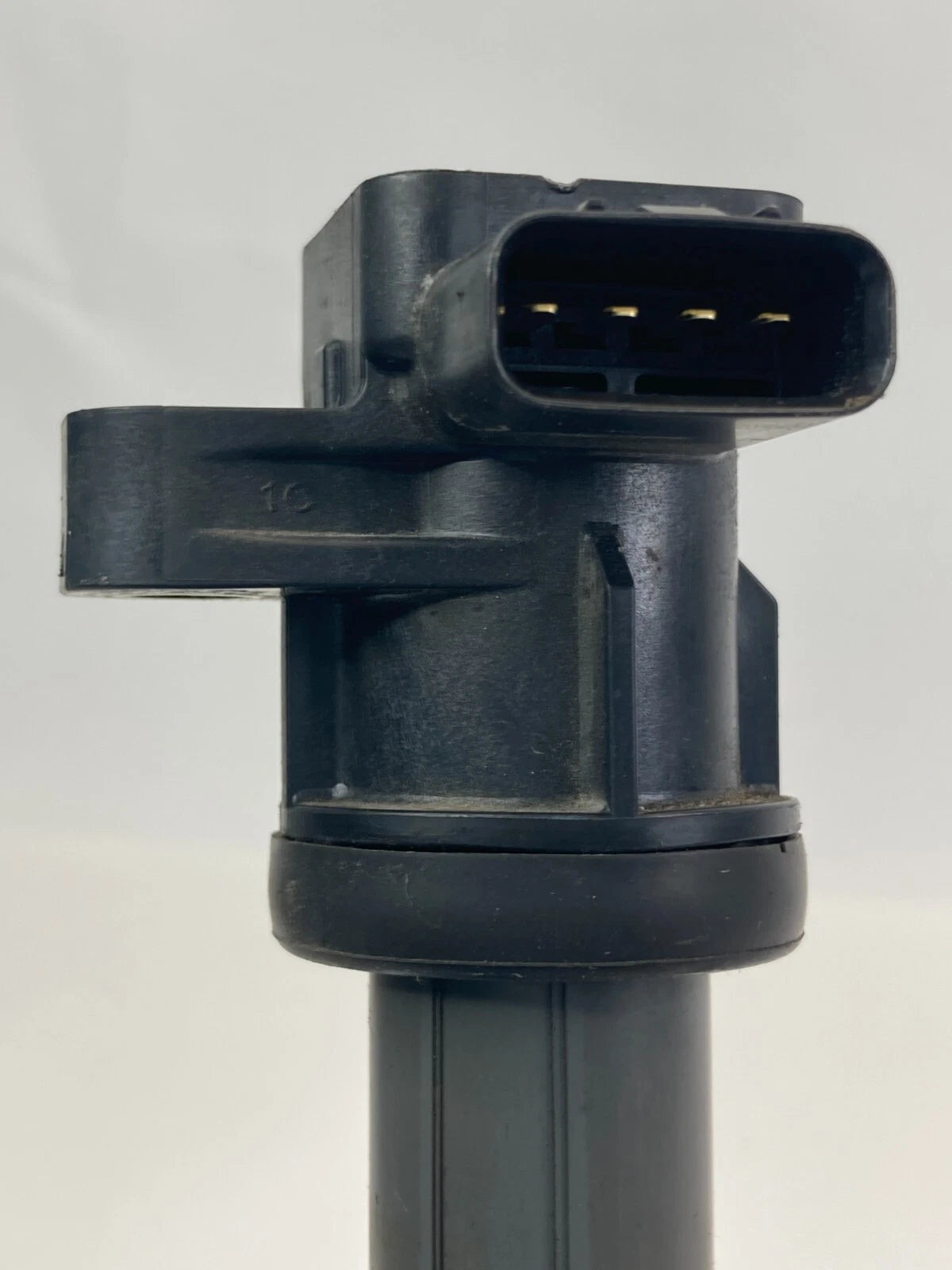 2007-2011 CADILLAC DTS 4.6L V8 IGNITION COIL ASSEMBLY 12597745 OEM