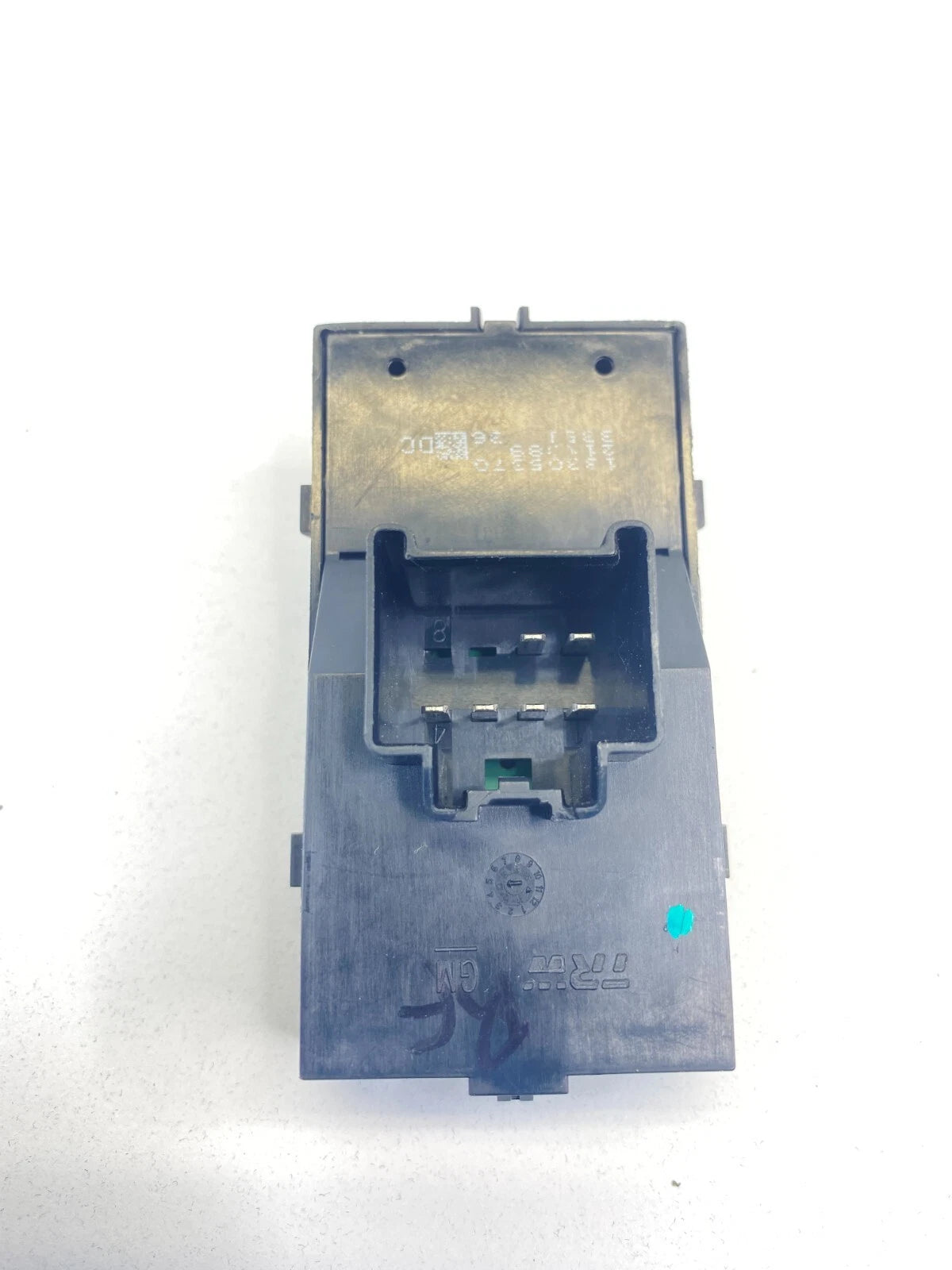 11-16 CHEVY CRUZE 11-15 VOLT FRONT RIGHT DOOR POWER WINDOW SWITCH 13305370 OEM