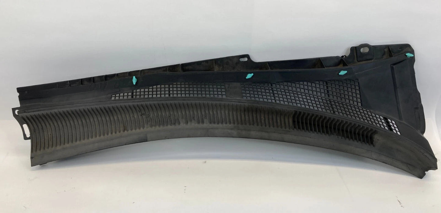 2003-2008 MAZDA 6 FRONT RIGHT SIDE WIPER ARM COWL TRIM COVER GK2A-507R0 OEM