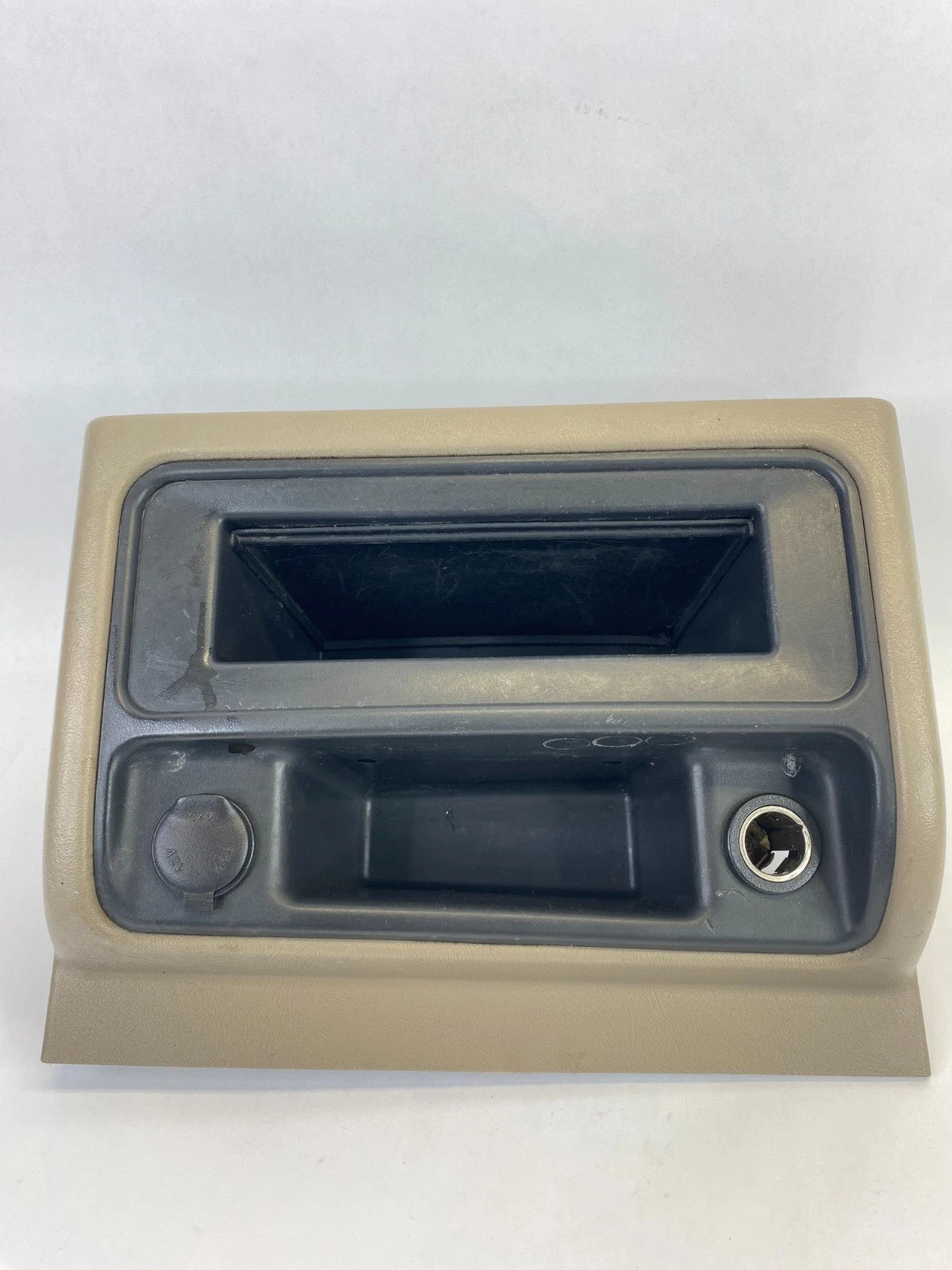 2003-2006 CHEVROLET TAHOE SIERRA YUKON DASH CENTER CUBBY INSERT STORAGE OEM