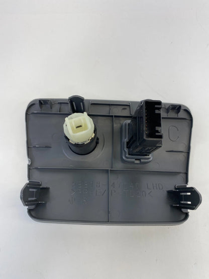 2010 2011 TOYOTA PRIUS CENTER CONSOLE TRIM HEATER SEAT WARMER SWITH POWER OUTLET