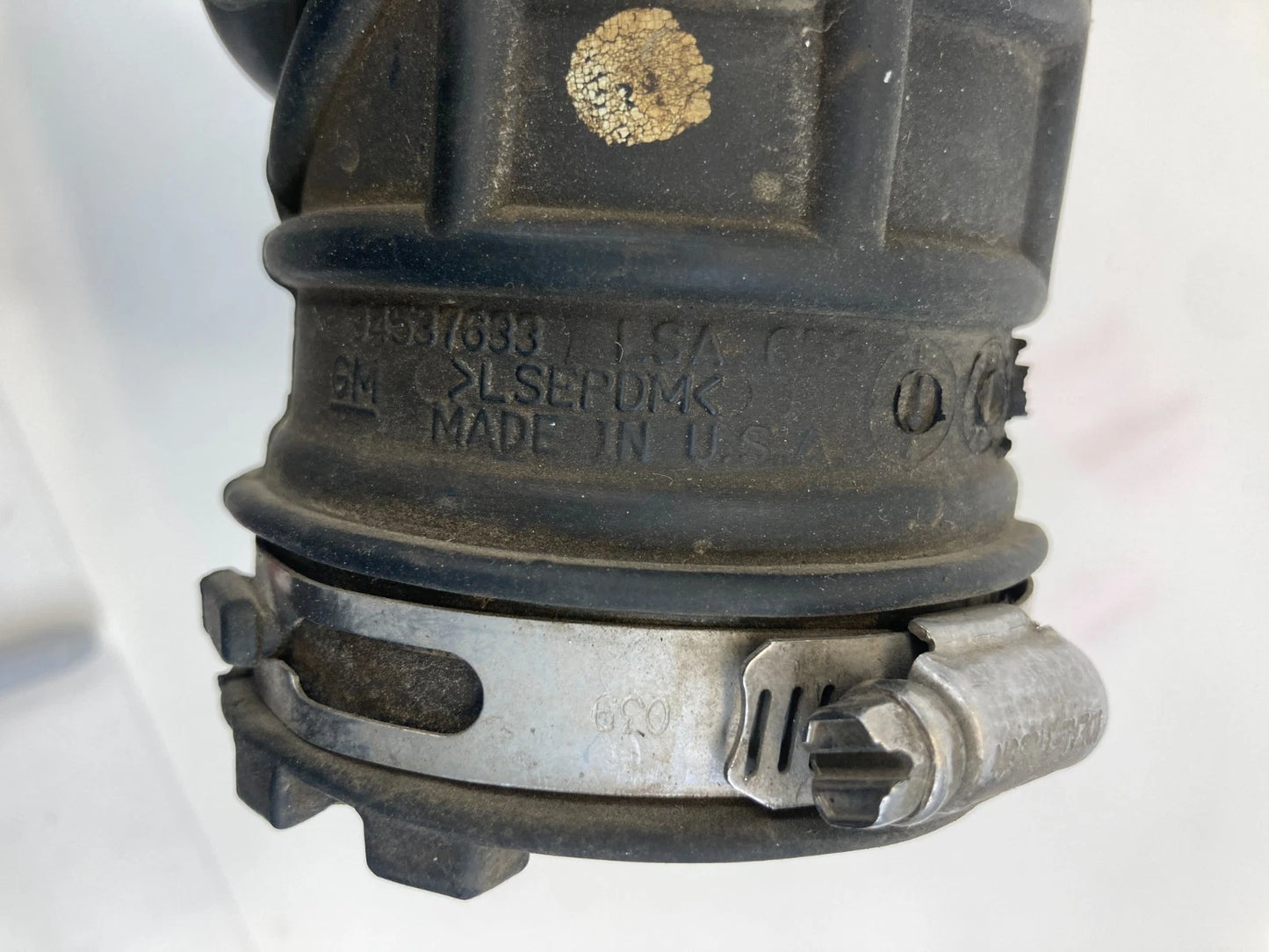 12-18 CHEVY SONIC 1.8L FWD AIR CLEANER INTAKE HOSE OUTLET DUCT TUBE 94537633 OEM