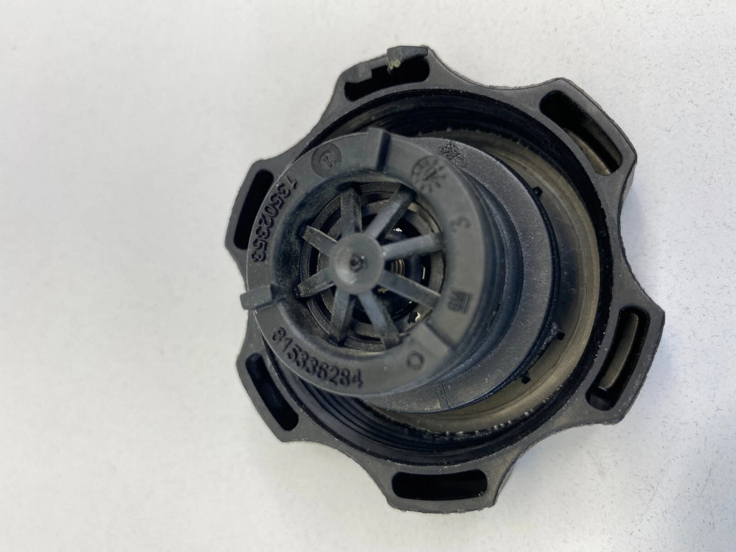 2012-2020 CHEVROLET IMPALA RADIATOR COOLANT OVERFLOW TANK CAP LID 13502353 OEM