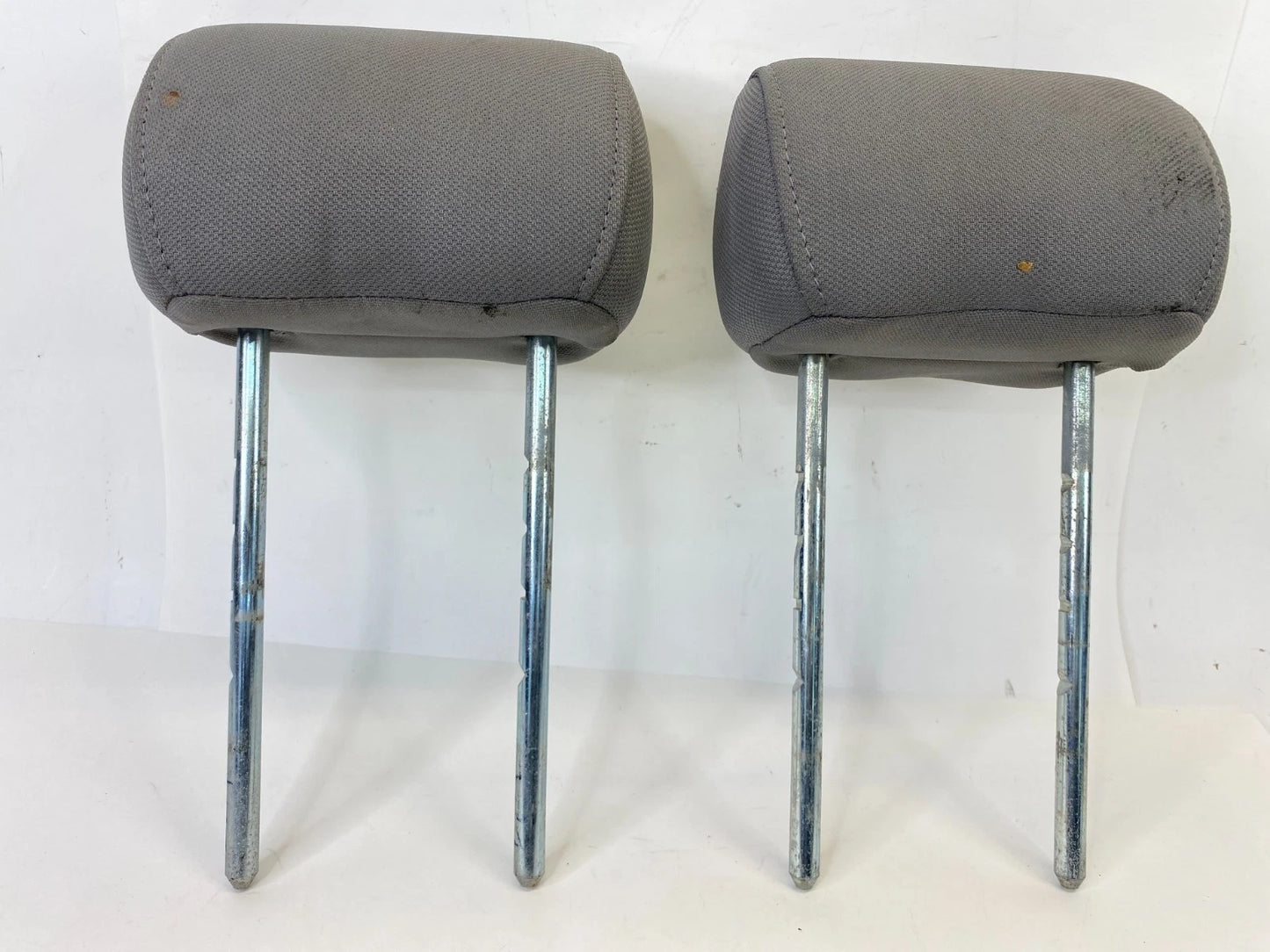 04 05 FORD F-150 REAR CLOTH LEFT & RIGHT SEAT HEADREST HEAD REST SET FLINT OEM