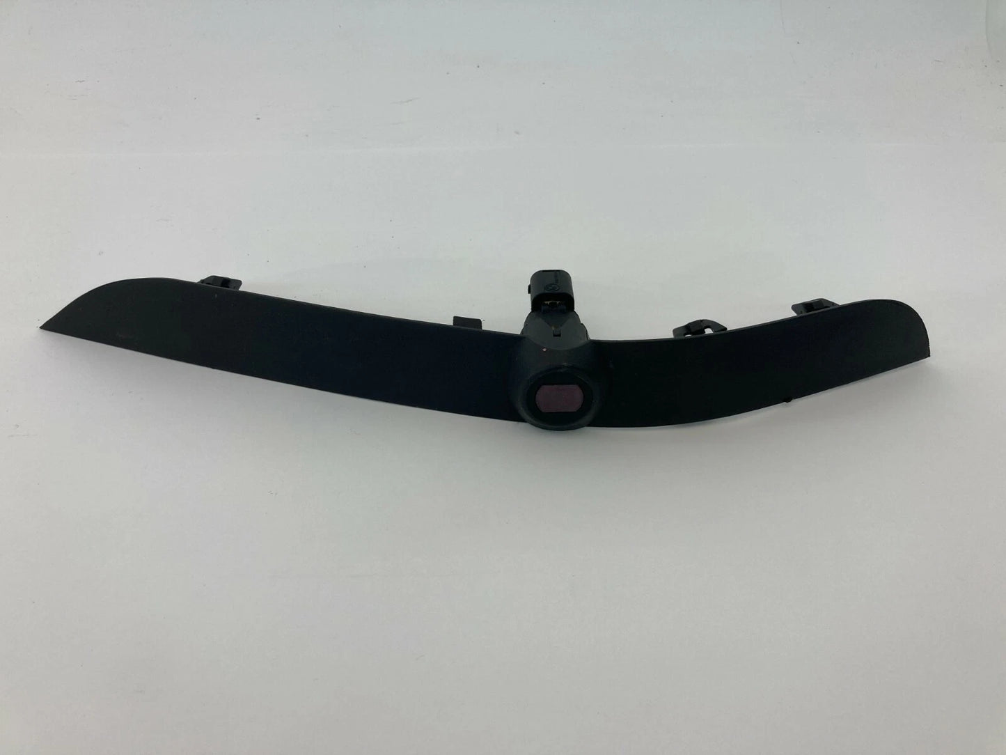 2000-2003 BMW X5 FRONT RIGHT BUMPER MOLDING TRIM PARKING SENSOR 8408386