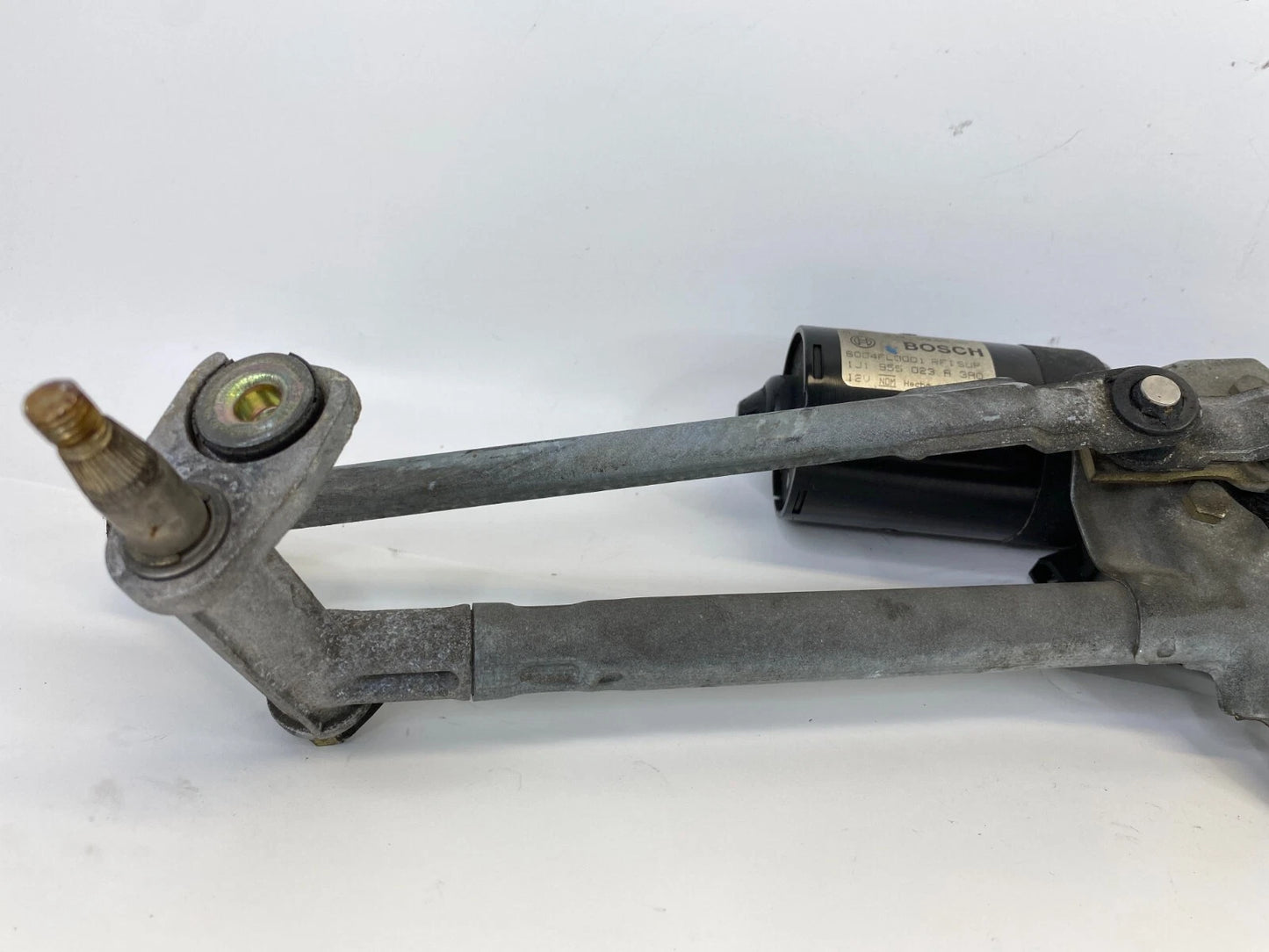 1999-2006 VOLKSWAGEN JETTA GOLF FR WINDSHIELD WIPER MOTOR W/ LINKAGE 1J1-955-023