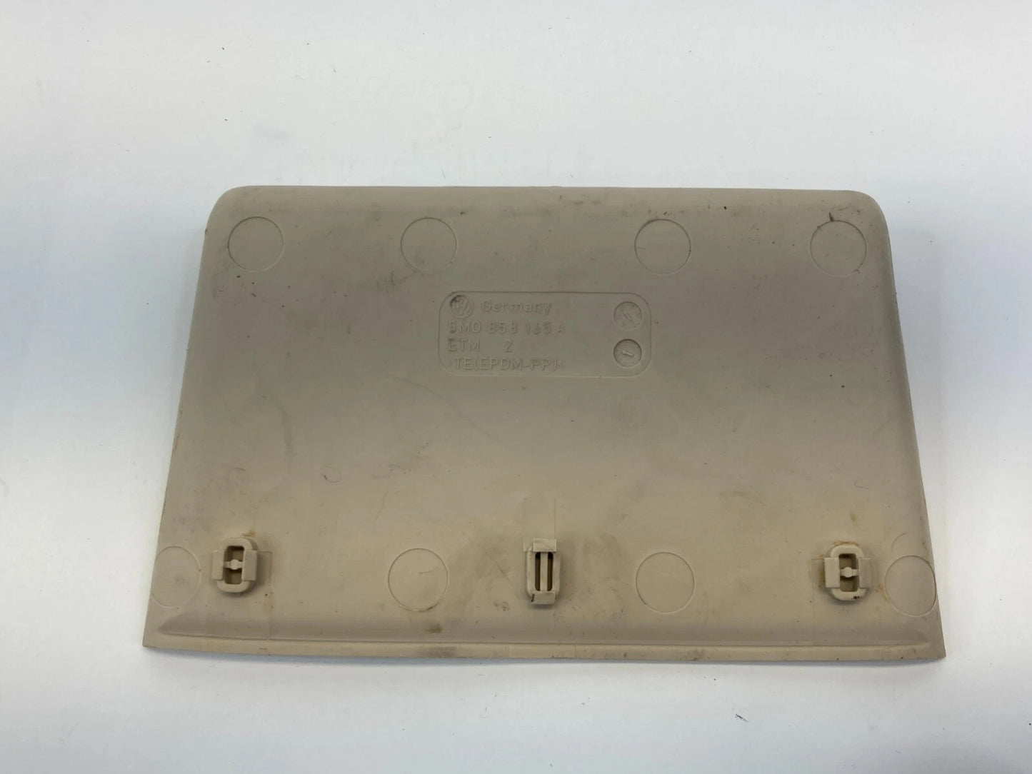 2009-2017 VOLKSWAGEN TIGUAN CONSOLE STORAGE TRAY INSERT LINER MAT 5M0858165A OEM