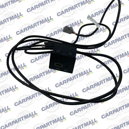 2013-2016 Dodge Dart Center Console USB Auxiliary Port Socket 68086690AE OEM