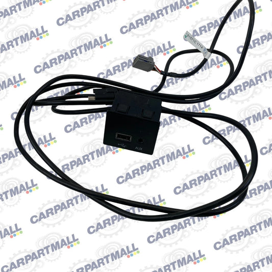 2013-2016 Dodge Dart Center Console USB Auxiliary Port Socket 68086690AE OEM