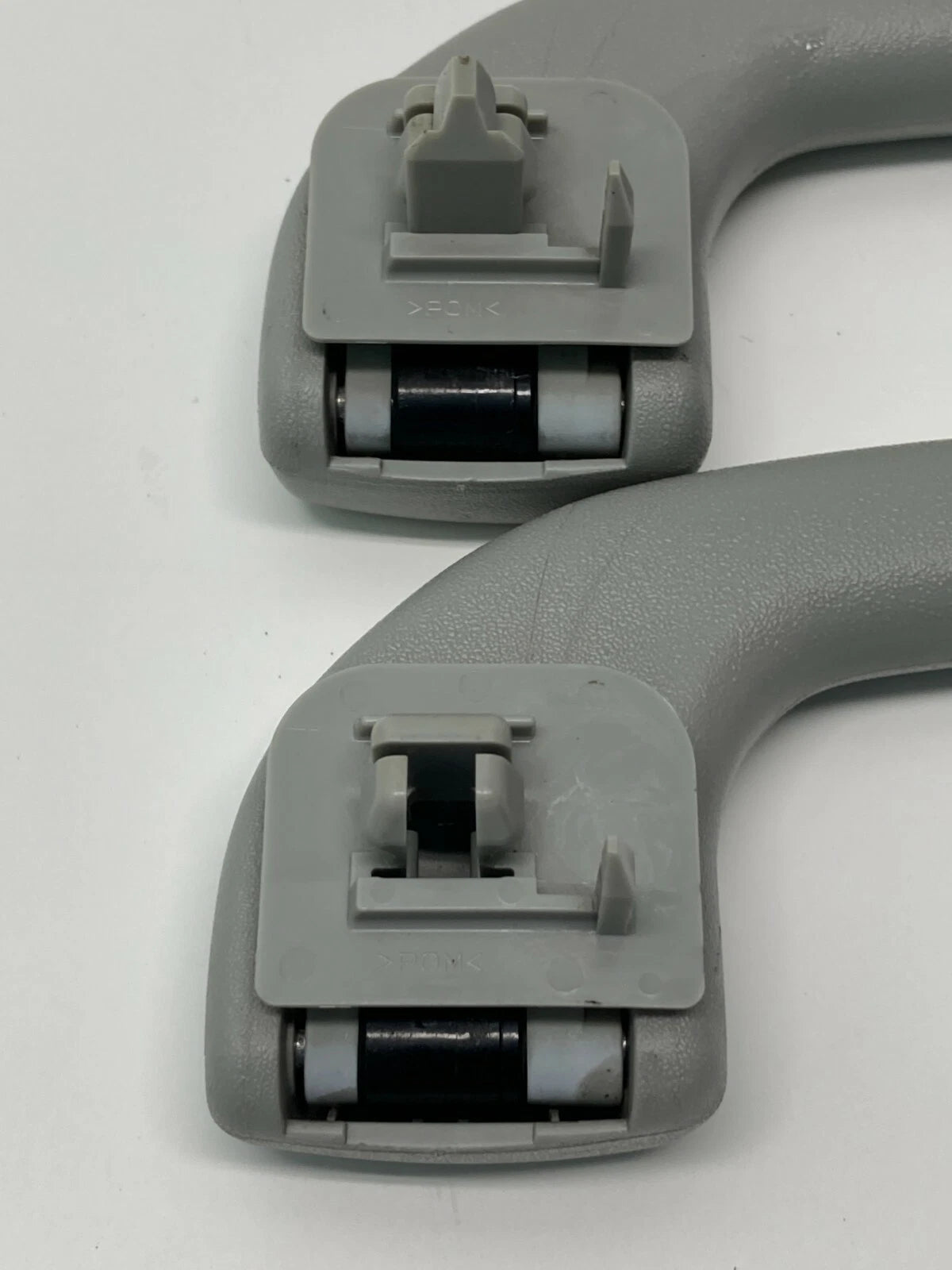 2005-2007 SUZUKI AERIO FRONT ROOF CEILING LEFT & RIGHT GRAB HANDLE PAIR SET OEM