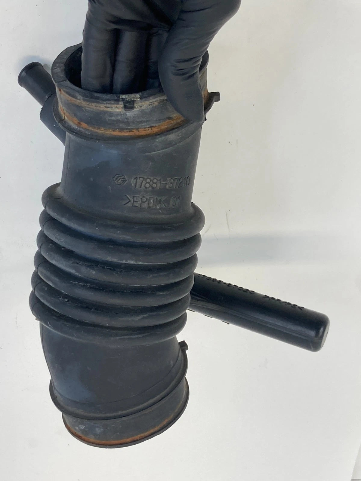 2008-2014 SCION XD 1.8L AIR INTAKE CLEANER HOSE TUBE DUCT BOOT 17881-37210 OEM