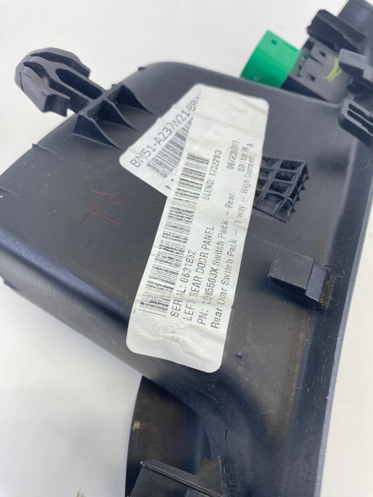2012-2018 FORD FOCUS REAR LEFT SIDE DOOR POWER WINDOW CONTROL SWITCH W/ BEZEL