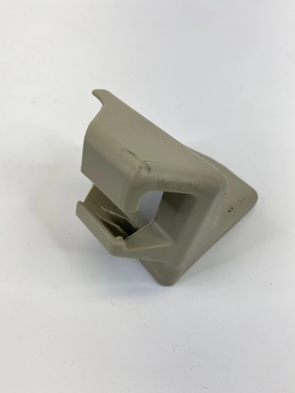 2004-2009 TOYOTA SOLARA FRONT RIGHT SEAT TRACK END COVER CAP TRIM 72157AA040 OEM