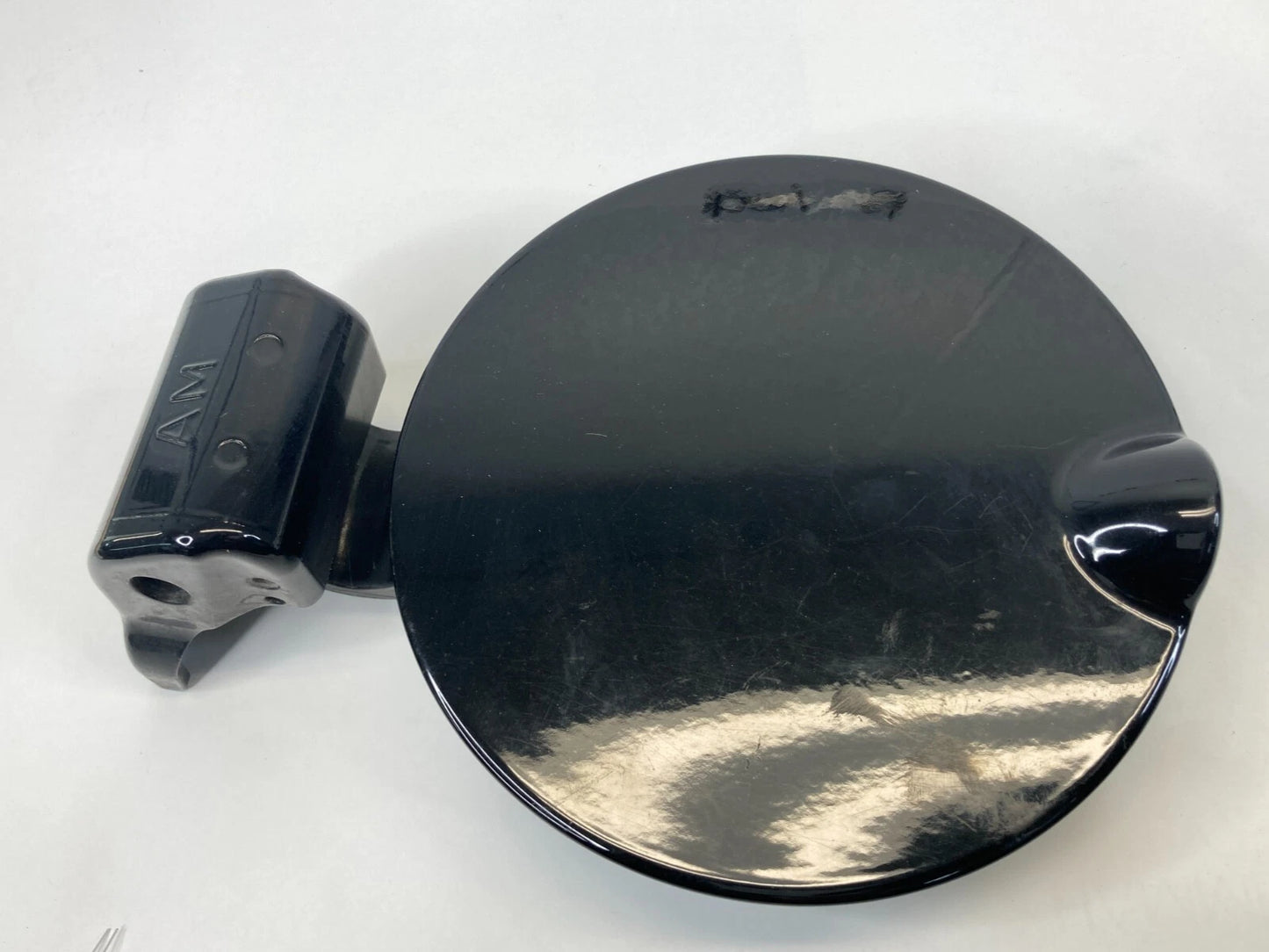 10-13 KIA SOUL FUEL FILLER TANK DOOR GAS LID COVER 9H SHADOW METALLIC 695102K500