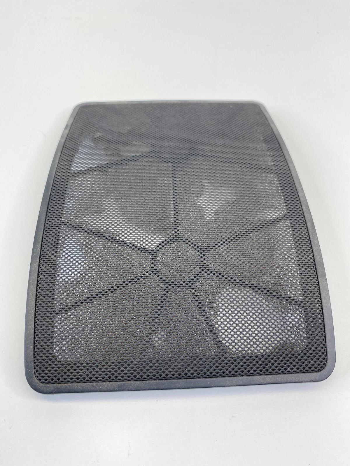 04-07 BMW 525I 06-10 BMW 550I REAR LEFT DECKLID SPEAKER GRILLE COVER 7035521