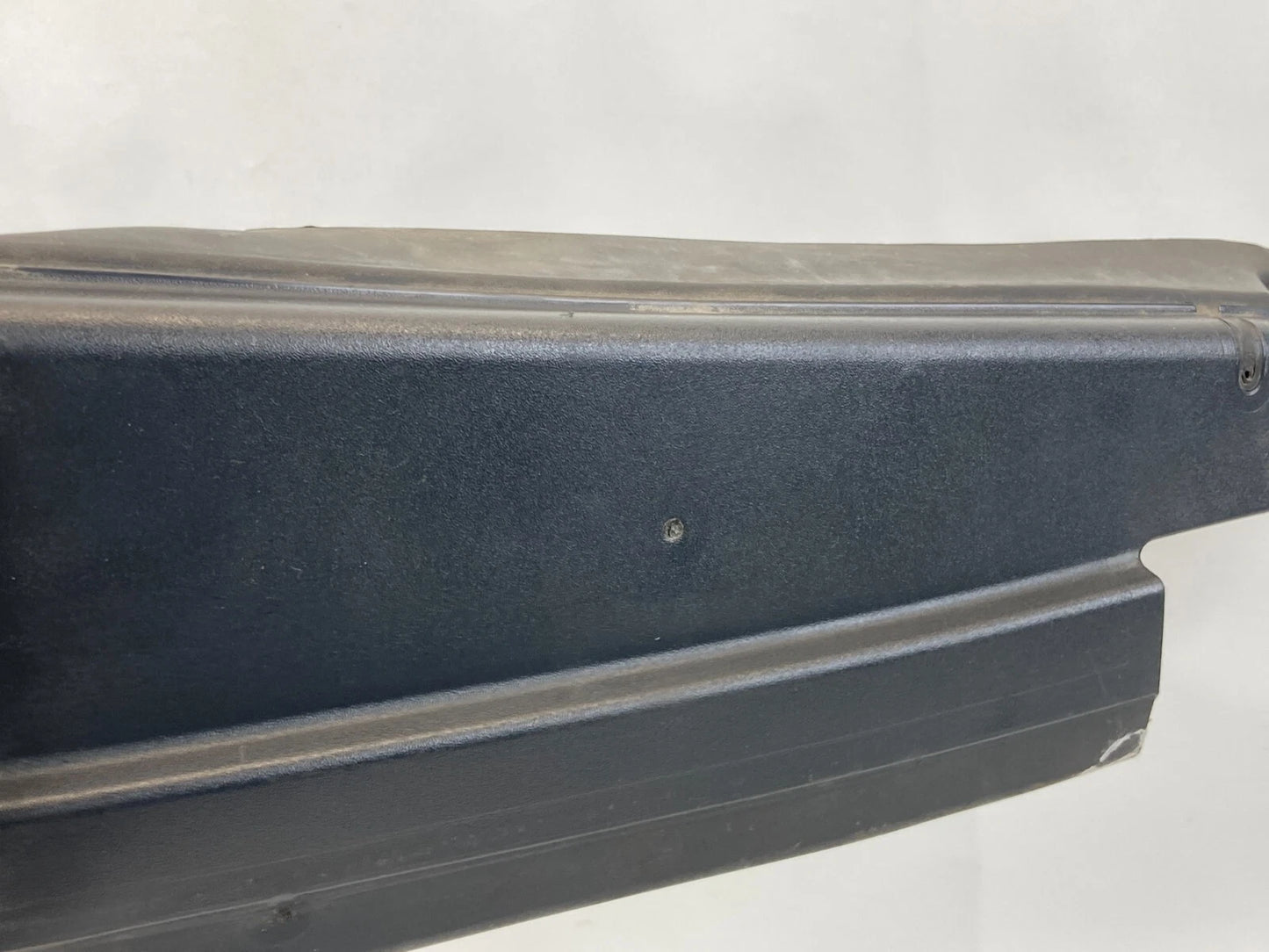 2011-2019 FORD EXPLORER FRONT RIGHT FENDER UPPER LEDGE TRIM LEDGE COVER BRACKET