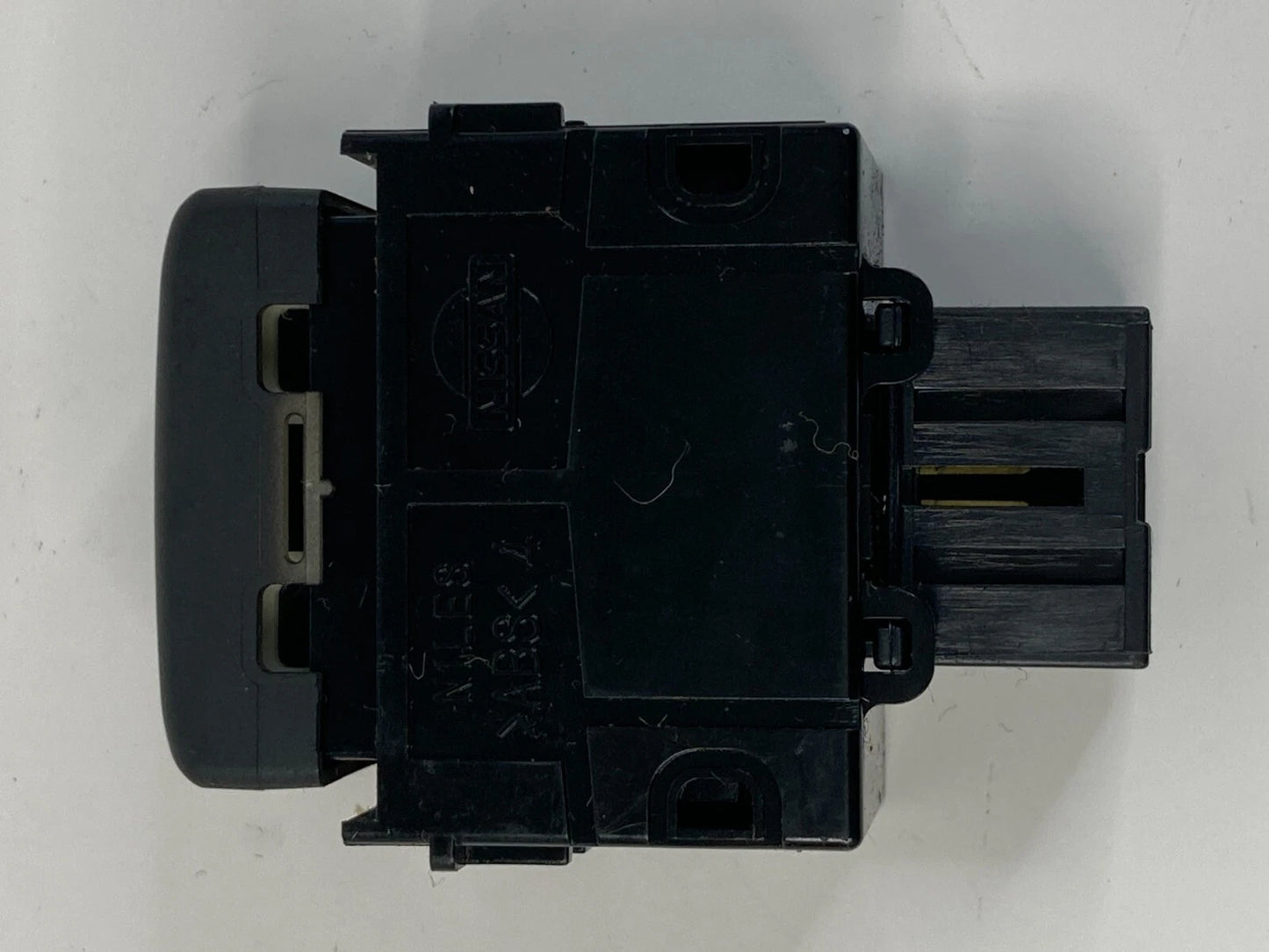 2011-2014 NISSAN MAXIMA 2011-2013 ALTIMA TRACTION OFF CONTROL SWITCH BUTTON OEM