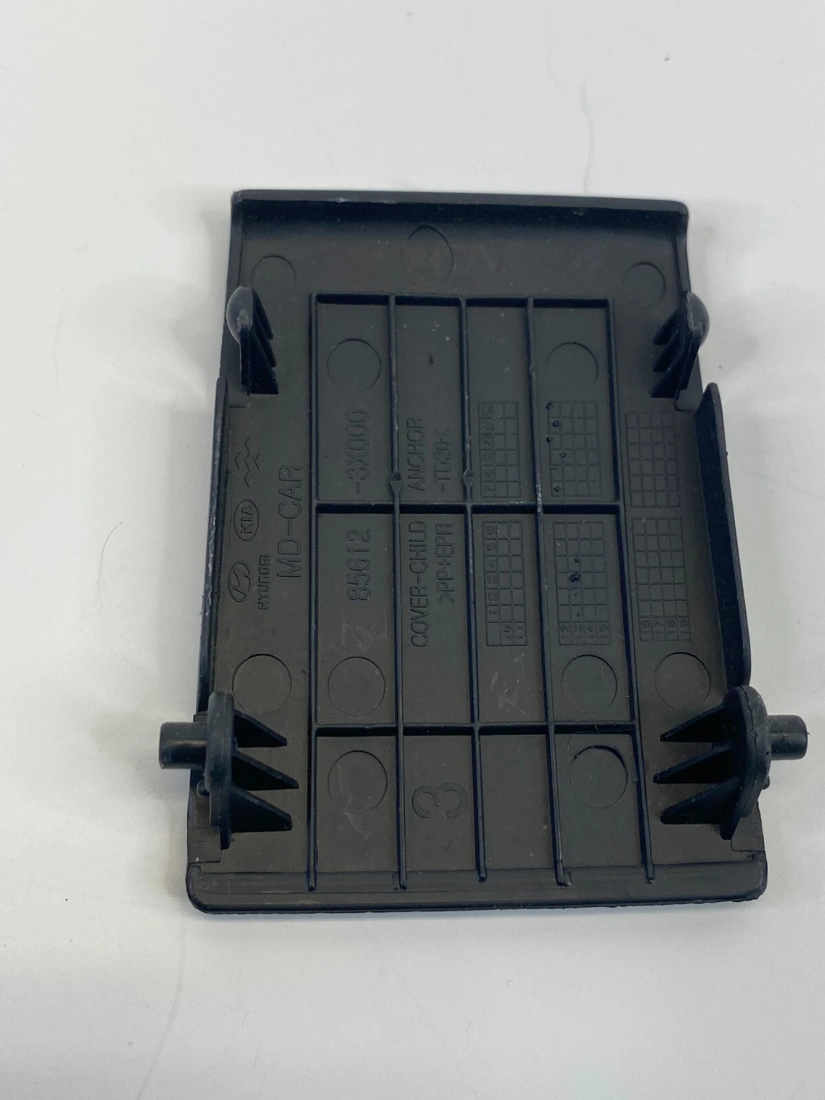 2011-2013 HYUNDAI ELANTRA REAR SEAT ANCHOR CHILD PLATE COVER TRIM 85612-3X000