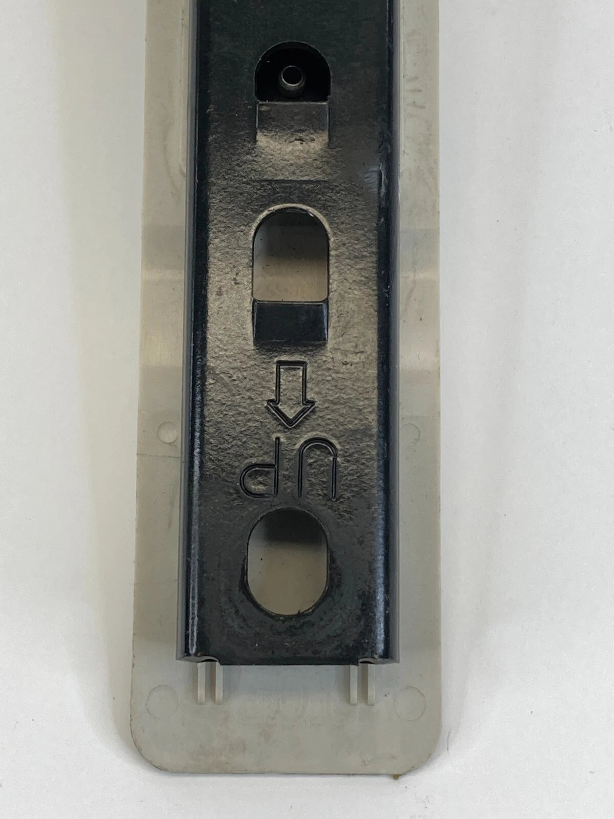 2008-2012 FORD ESCAPE FRONT RIGHT PASSENGER SIDE SEAT BELT HEIGHT ADJUSTER OEM