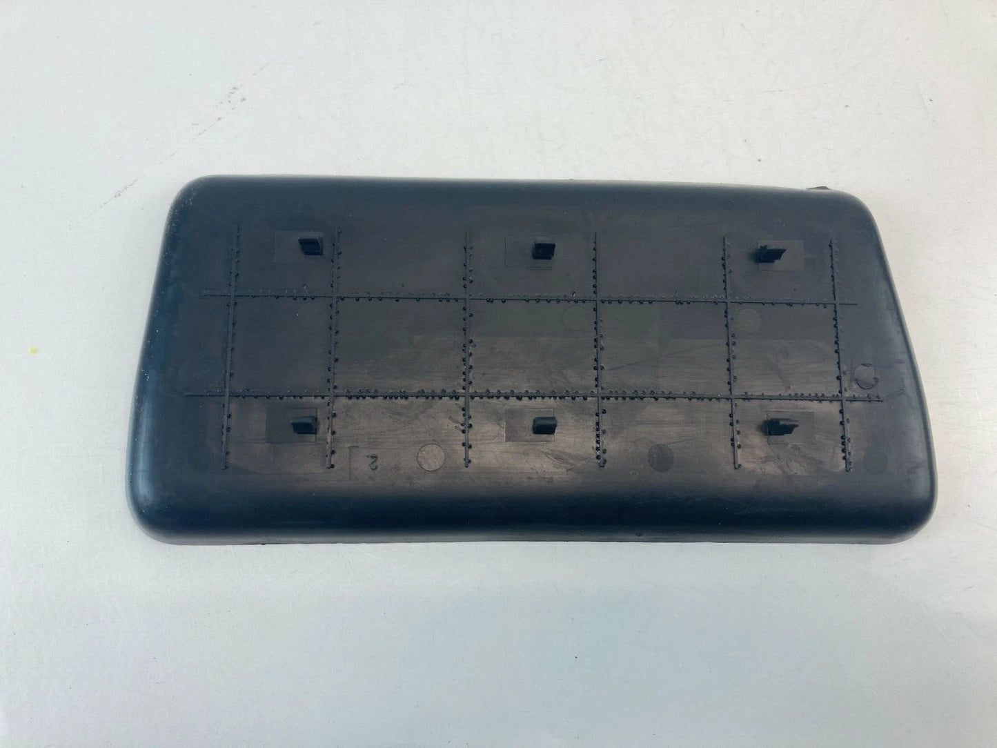 2011 2012 2013 KIA SORENTO REAR CENTER CONSOLE TRAY INSERT MAT RUBBER OEM